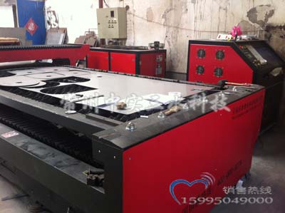 激光切割機(jī)3